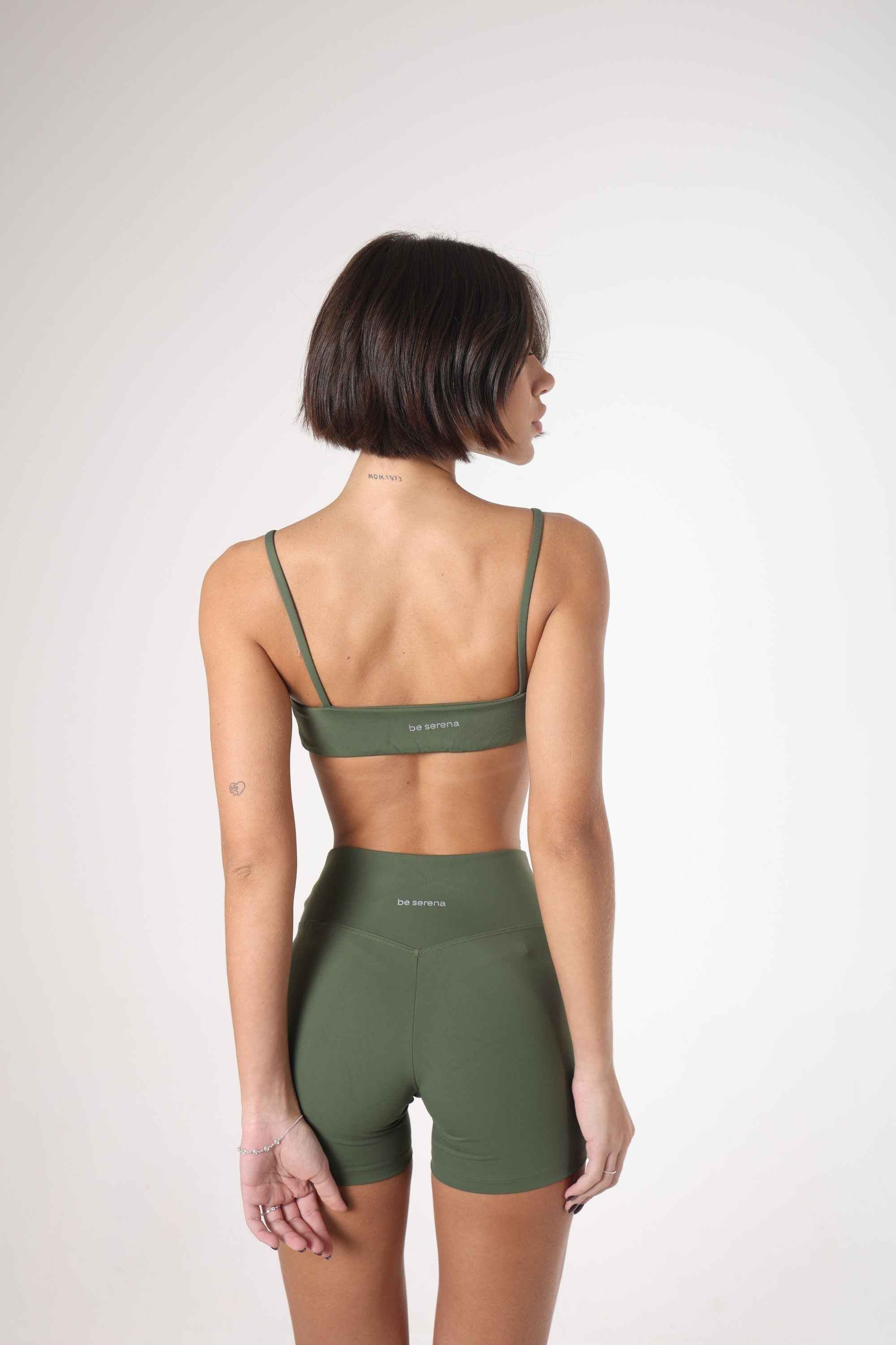short-line-up-verde