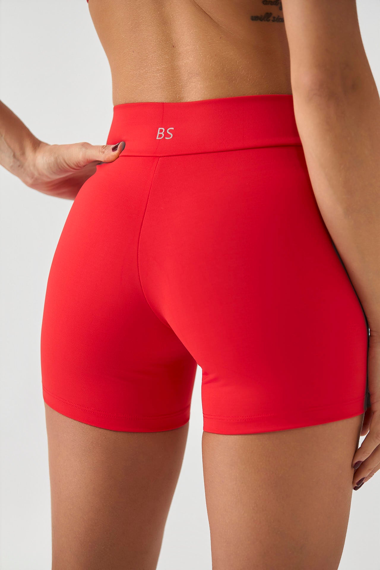 short-rise-vermelho