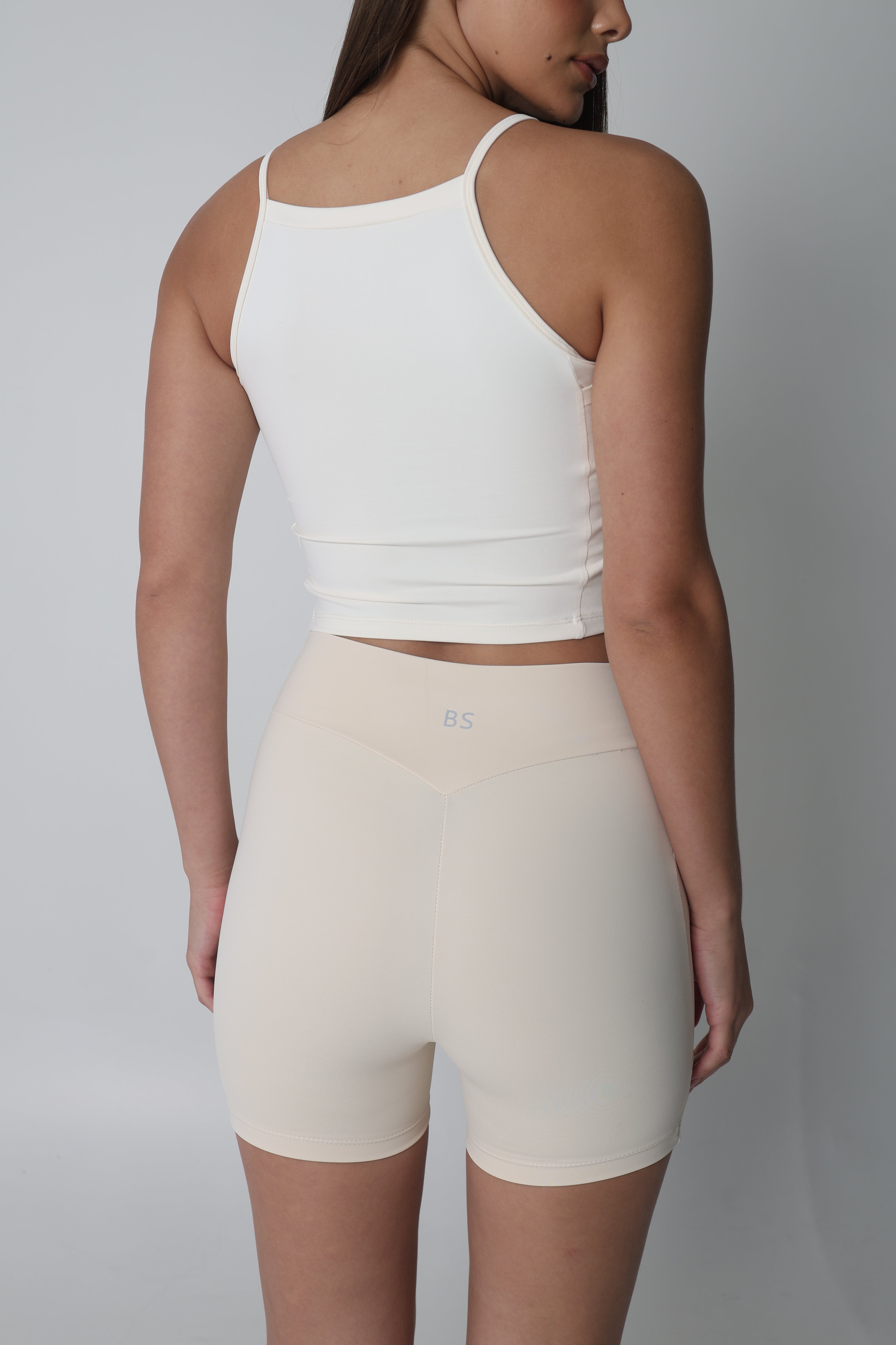 short-shine-off-white
